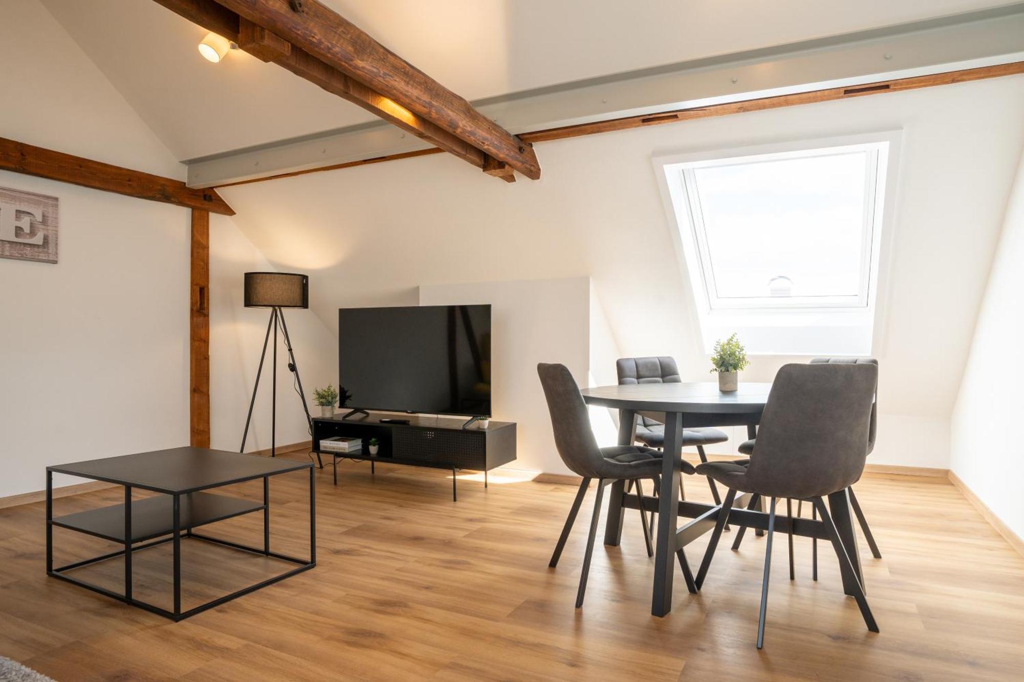 Ibm I Bertrandt I Kueche I 6 Per. Apartment Ehningen Luaran gambar
